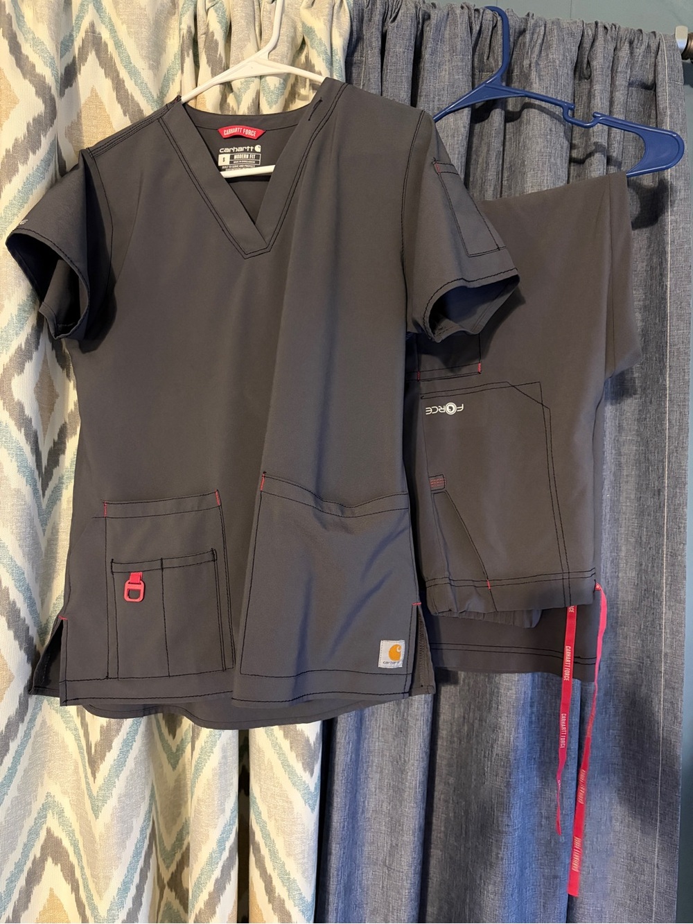 Carhartt Gray Scrub Top and Pants Set